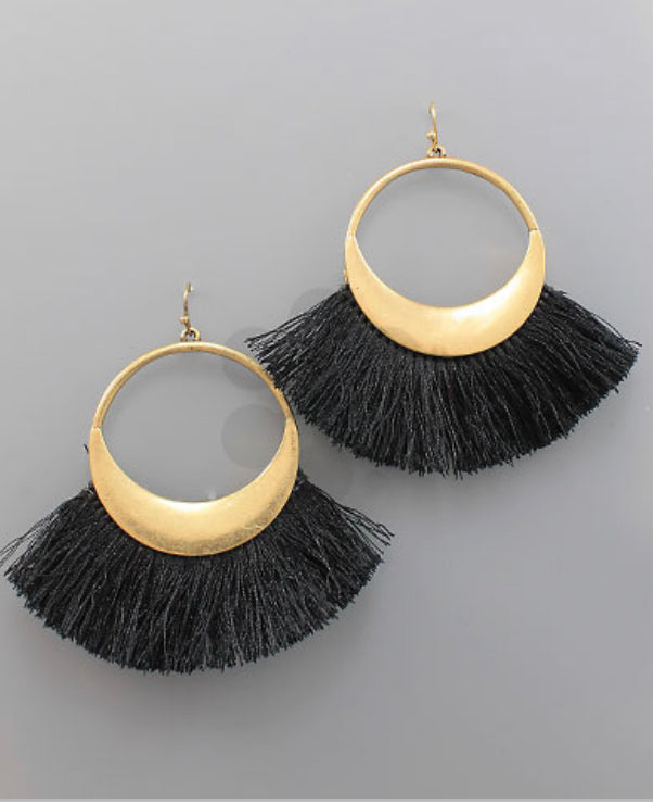 Circle Dangle Black/Gold Tassel Earrings